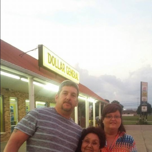 Meet your Posher, Laura - Picture 2 of 2